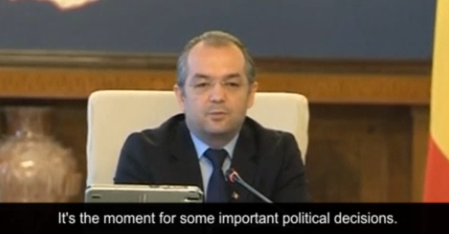 Romanian prime minister resigns – video